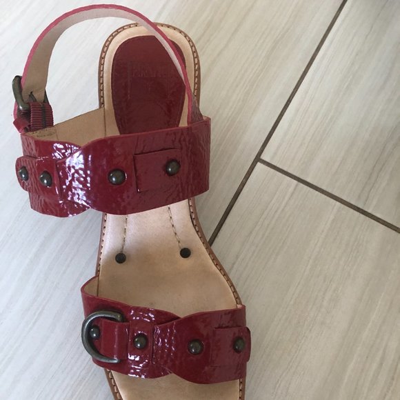 Wood heeled sandals - Picture 2 of 7